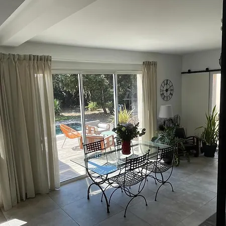 Maison En Provence Avec Piscine Proche Avignon בית נופש *