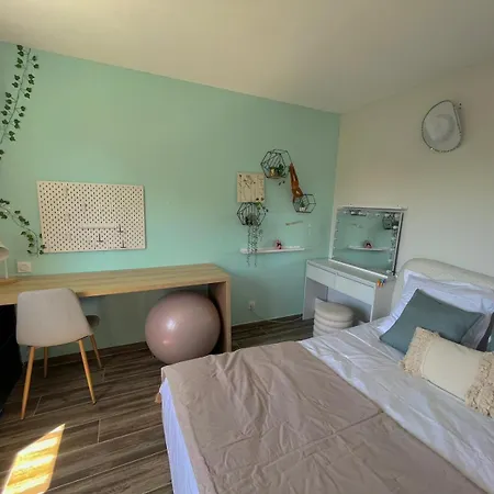 Maison En Provence Avec Piscine Proche Avignon בית נופש Les Angles (Gard)