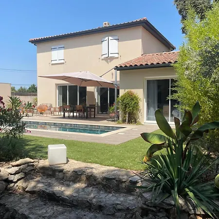Maison En Provence Avec Piscine Proche Avignon בית נופש Les Angles (Gard)