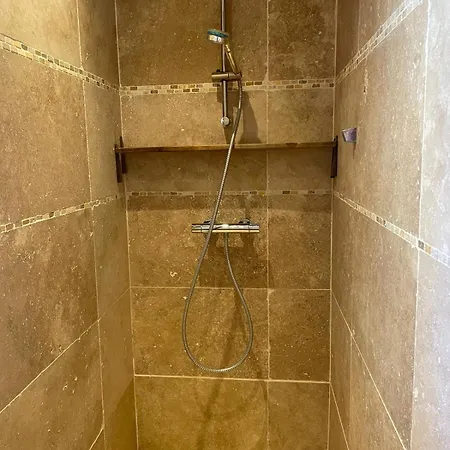 Maison En Provence Avec Piscine Proche Avignon * Les Angles (Gard)